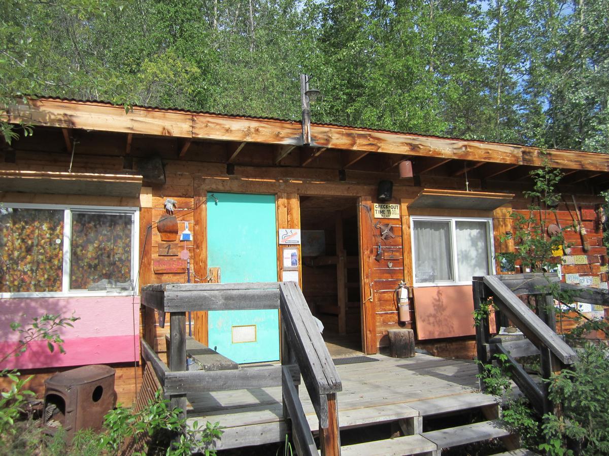 Dawson City River Hostel Buitenkant foto