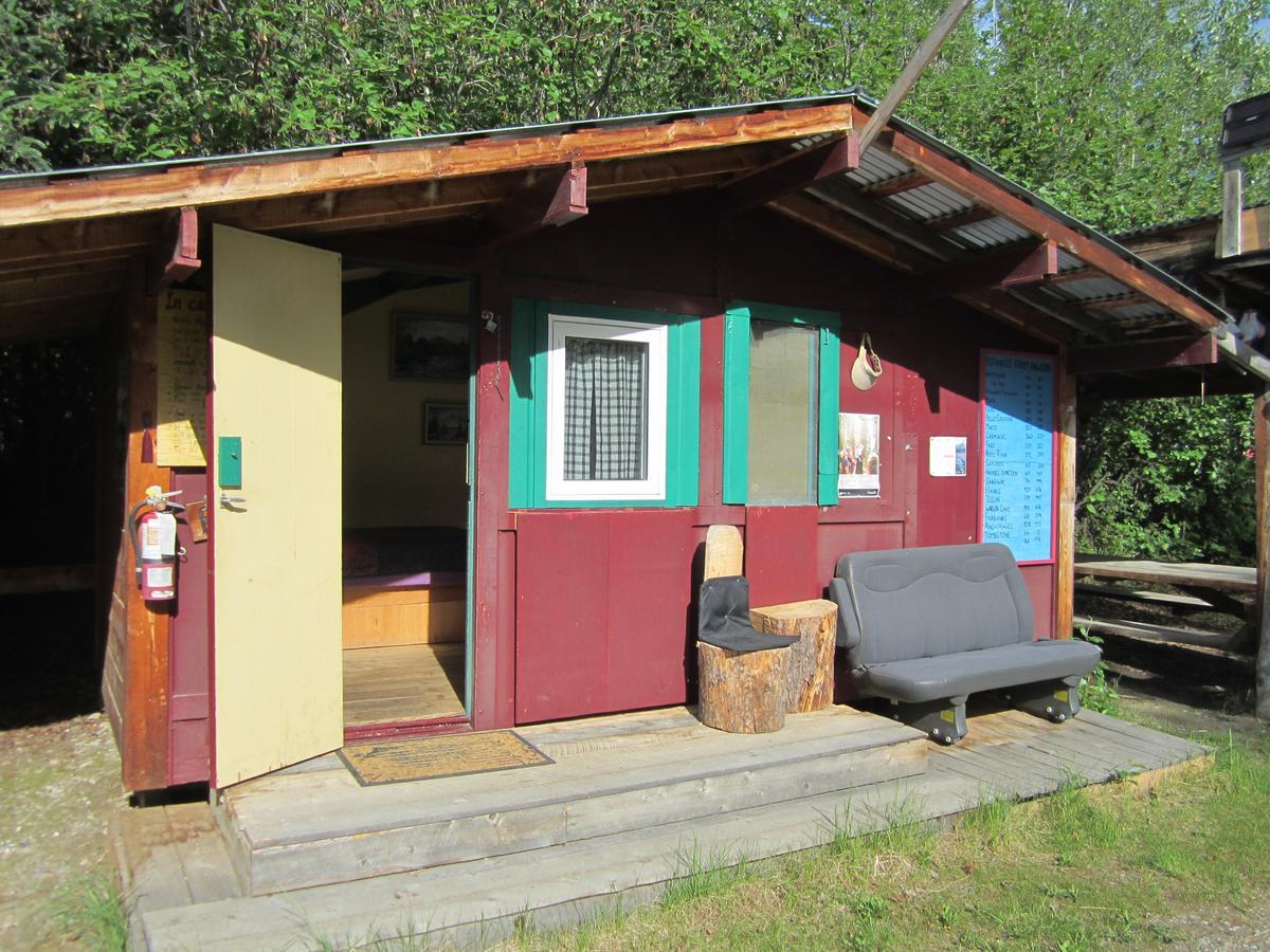 Dawson City River Hostel Buitenkant foto