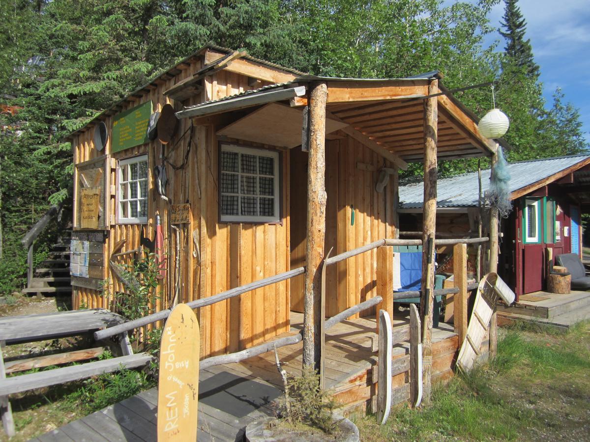 Dawson City River Hostel Buitenkant foto
